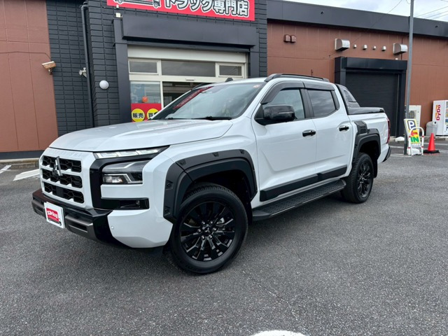 トライトン2.4 GSR ディーゼル 4WD