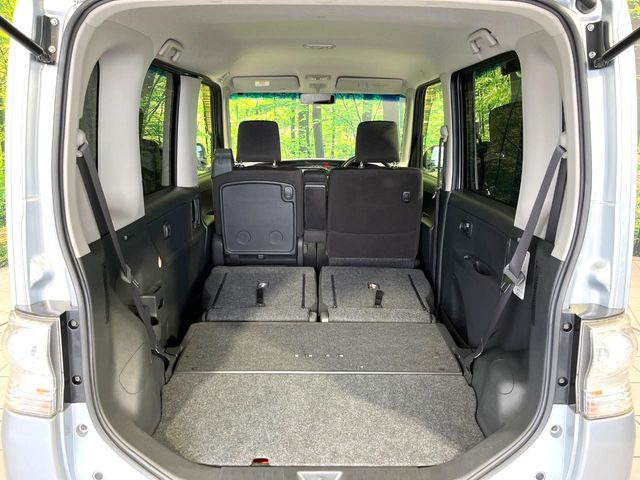 普段のお買い物や通勤、送迎等に十分な荷室スペースを確保しております。セカンドシートを倒すと、大きな荷物の積載も可能です♪