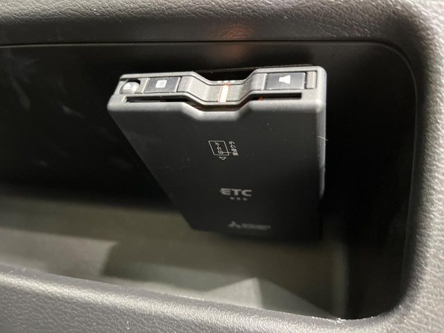 【ETC】高速道路の料金所をストレスなく通過!話題のスポットやサービスエリアに多い「スマートIC」利用時は必須のアイテムです。当店でセットアップを実施、ご納車当日からすぐにご利用いただけます!