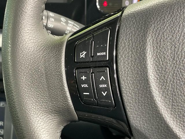 �y�X�e�A�����O�X�C�b�`�z�^�]���A�O������ڐ������炷���ƂȂ��A�I�[�f�B�I���̑��삪�\�ȕ֗��@�\!���S&���K�ȃh���C�u�����o���Ă���܂���