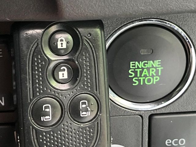 �y�L�[�t���[�V�X�e���z�J�o����|�P�b�g�ɓ��ꂽ�܂܂ł��h�A�̎{���E�������\�ȃX�}�[�g�L�[�𑕔��B�G���W���̃I���E�I�t�����J�M�����o���K�v����������Ƃ��Ă��֗��ł���