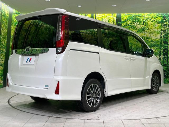 ☆全国のネクステージからお取り寄せが可能※!遠方の店舗に展示してあるクルマが気になる場合も、最寄りの店舗でご覧いただくことが可能です!是非私たちに要望をお聞かせください!※別途費用