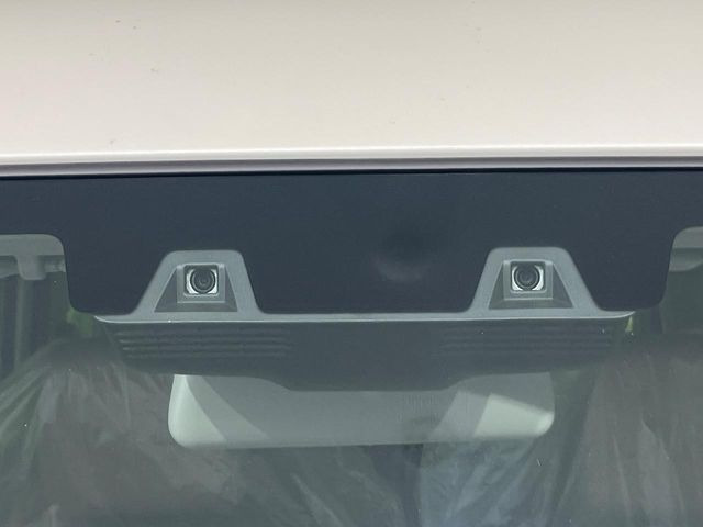 【スズキ セーフティサポート】走行中に前方の車両等を認識し、衝突しそうな時は警報とブレーキで衝突回避と被害軽減をアシスト。より安全にドライブをお楽しみいただけます。