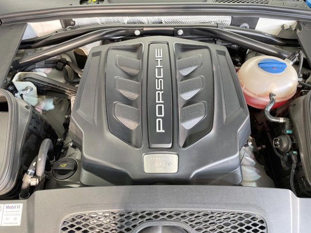 �����X�ł́A�e���[�J�[�̐�p�f�f�e�X�^�[�𓱓��B���Ǝ��i�����e�N�j�J���X�^�b�t���풓���Ă���܂��̂ŁA������̍ۂɂ����S���Ă����p���������܂��B