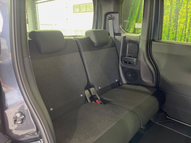 ���i���ȃI���W�i���t���A�}�b�g���I�v�V�����ɂĂ��p�ӂ��Ă���܂��B���D���ȃf�U�C����J���[�����Ԃɍ��킹�đI��ł����������Ƃ��ł��܂���