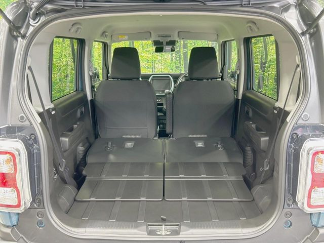 ���i�̂���������ʋ΁A���}���ɏ\���ȉ׎��X�y�[�X���m�ۂ��Ă���܂��B�Z�J���h�V�[�g��|���ƁA�傫�ȉו��̐ύڂ��\�ł���