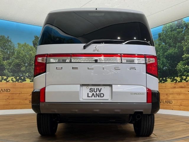 安心の最長10年・走行無制限保証(有償)をご用意。保証内容も充実はもちろん、無料点検&オイル交換や、年中無休の全国・24時間ロードサービスも付帯されておりますのでご安心下さい。