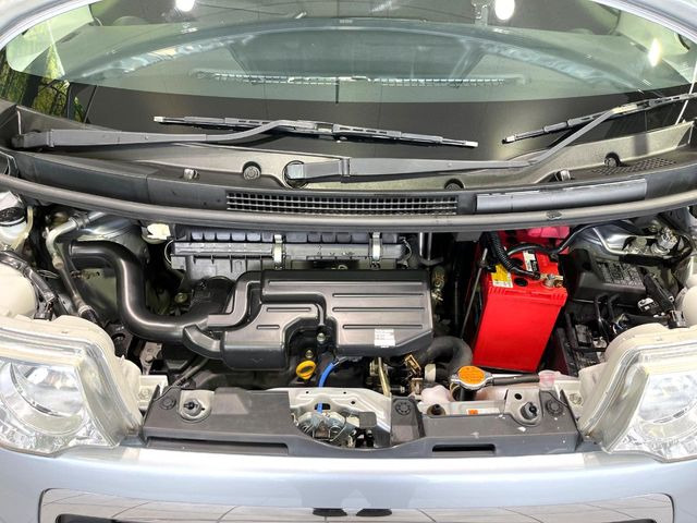 親切・丁寧な専門メカニックスタッフが応対!・車検・点検整備・事故等の修理などアフターサービスも安心。お車のカスタマイズもネクステージのサービススタッフまでご相談ください!