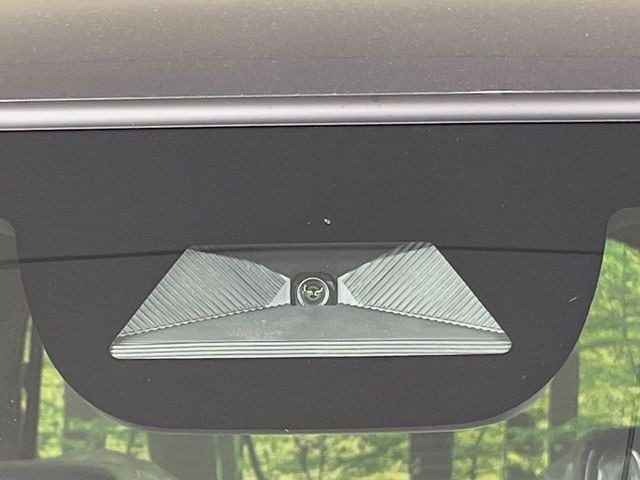 �y�z���_�Z���V���O�z���s���ɑO���̎ԗ�����F�����A�Փ˂������Ȏ��͌x��ƃu���[�L�ŏՓˉ���Ɣ�Q�y�����A�V�X�g�B�����S�Ƀh���C�u�����y���݂��������܂��B