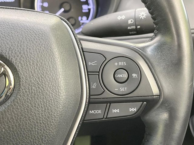 【レーダークルーズコントロール】高速道路での長距離走行が楽に!!自動で速度を保つクルーズコントロールが、衝突軽減システムと連携し、前方の車両を感知して車間を保つように速度調節してくれます!!