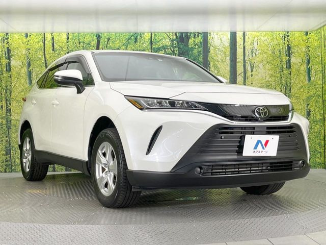 高透明度のガラス皮膜で撥水はもちろん、上質なツヤ・光沢を実現。紫外線や酸性雨から大切な愛車を保護し、色あせ・劣化を防止。「弾スプラッシュコート」、「弾プリミッサコート」からお選びいただけます。