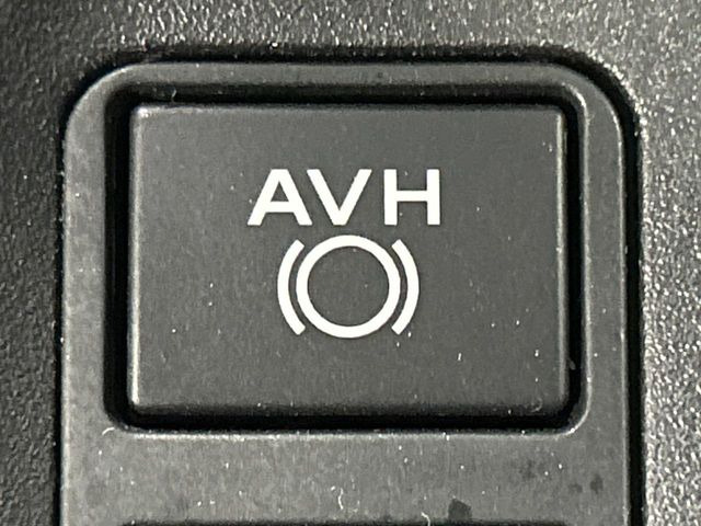 �y�I�[�g�u���[�L�z�[���h�z�M���҂���a�؂Œ�Ԏ��Ƀu���[�L���瑫�𗣂��Ă��A��~��Ԃ�ێ����Ă���܂��B�O�i����Ƃ��̓A�N�Z���𓥂߂Ύ����ŉ��������̂ň��S��X���^�]���y�ɂȂ�܂���