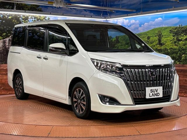 高透明度のガラス皮膜で撥水はもちろん、上質なツヤ・光沢を実現。紫外線や酸性雨から大切な愛車を保護し、色あせ・劣化を防止。「弾スプラッシュコート」、「弾プリミッサコート」からお選びいただけます。