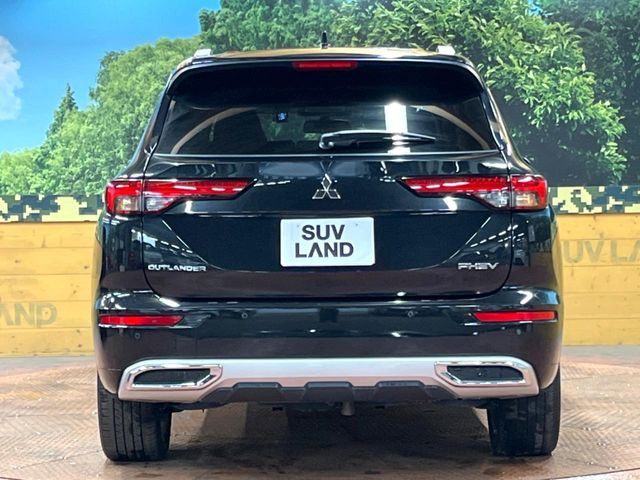 安心の最長10年・走行無制限保証(有償)をご用意。保証内容も充実はもちろん、無料点検&オイル交換や、年中無休の全国・24時間ロードサービスも付帯されておりますのでご安心下さい。