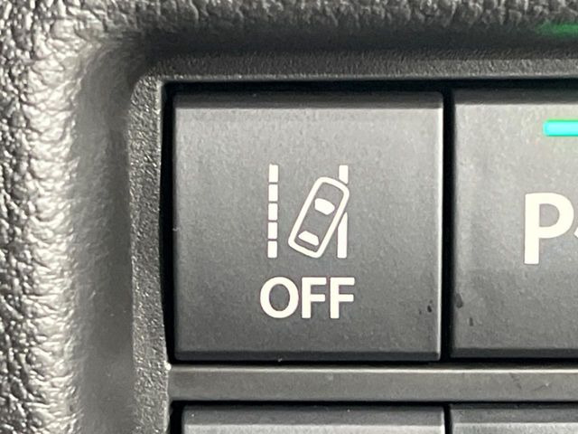 【車線逸脱抑制機能】高速道路走行時、車線からはみ出しそうな時にステアリングを制御し車線内を走行する様にアシスト。より安全な運転をサポートしてくれます!