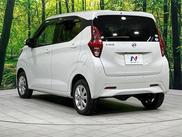 ☆全国のネクステージからお取り寄せが可能※!遠方の店舗に展示してあるクルマが気になる場合も、最寄りの店舗でご覧いただくことが可能です!是非私たちに要望をお聞かせください!※別途費用