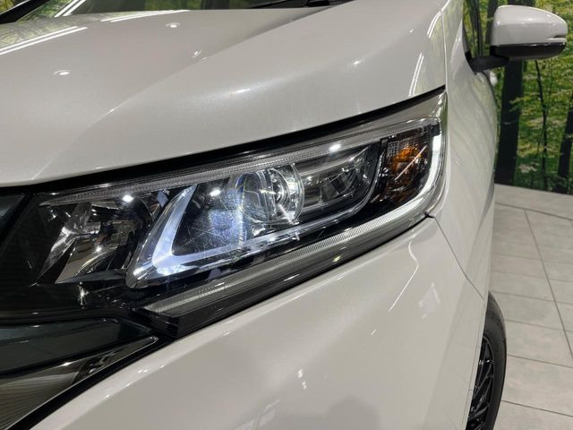 �yLED�w�b�h���C�g�z���V����ԑ��s�����ǍD�Ȏ��E���m�ۂ����S���ĉ^�]�ł��鍂�P�xLED�w�b�h���C�g�𑕔�!�_�����x�������A����d�͂��}�����Ă��܂��B