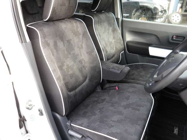 常に使うフロントシート。運転席は毎回使用する部分ですので、座り心地が重要です!ぜひ一度体感してみてください!