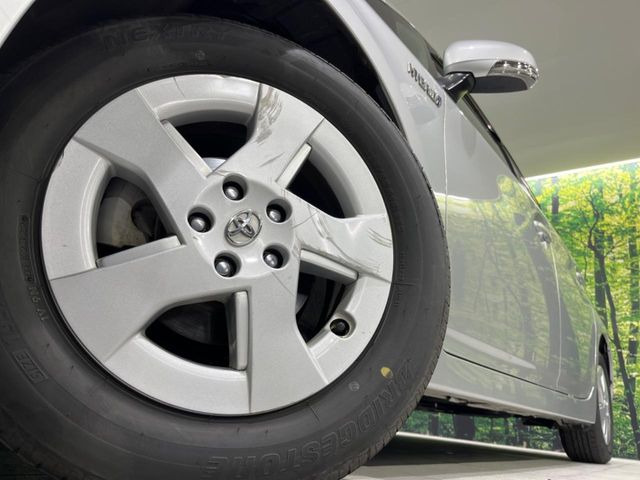 �y15�C���`�A���~�z�C�[���z�O�ςɃ}�b�`�����A���~�z�C�[���𑕒����Ă���܂��B�e��A���~�z�C�[����A�X�^�b�h���X�^�C�����戵�����Ă���܂��B���񂲑��k����������