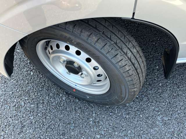 ���׈䎩���ԃO���[�v7�X�܁����݌�300���y�����Ԃ���O�ԁA�����ăg���b�N�܂ŉ��ł��戵���Ă���܂��􃌃��^�J�[��ό��o�X����https://tax-sugito.hosoi-car.co.jp/