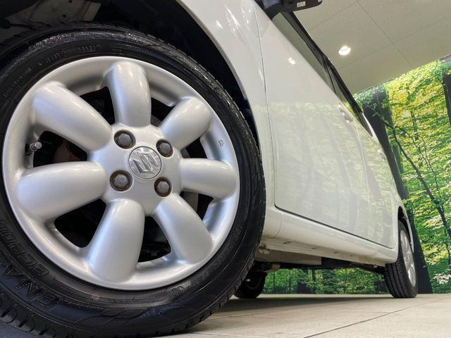 �y����14�C���`�A���~�z�C�[���z�O�ςɃ}�b�`���������A���~�z�C�[���𑕒����Ă���܂��B�e��ЊO�A���~�z�C�[����A�X�^�b�h���X�^�C�����戵�����Ă���܂��B���񂲑��k����������