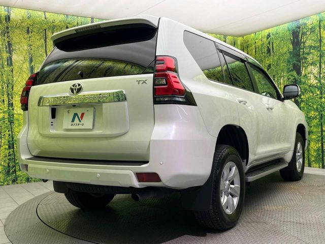 ☆全国のネクステージからお取り寄せが可能※!遠方の店舗に展示してあるクルマが気になる場合も、最寄りの店舗でご覧いただくことが可能です!是非私たちに要望をお聞かせください!※別途費用