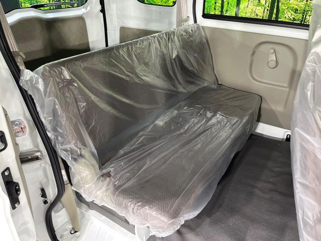 ���i���ȃI���W�i���t���A�}�b�g���I�v�V�����ɂĂ��p�ӂ��Ă���܂��B���D���ȃf�U�C����J���[�����Ԃɍ��킹�đI��ł����������Ƃ��ł��܂���