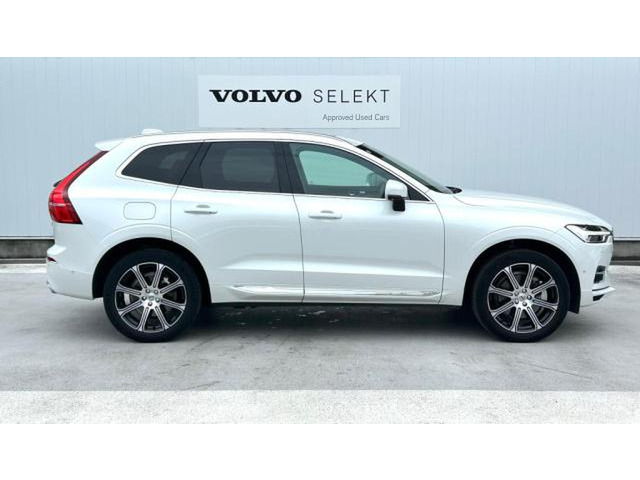 XC60リチャージ PHEV T8 AWD インスクリプション 4WD