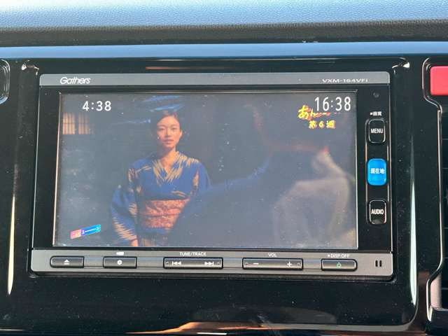 �A���E���h�r���[���j�^�[������