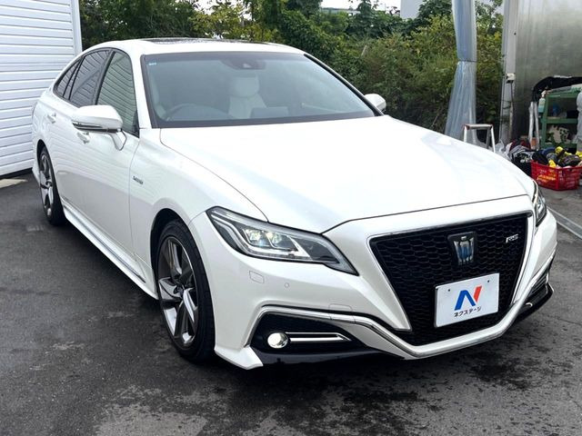 高透明度のガラス皮膜で撥水はもちろん、上質なツヤ・光沢を実現。紫外線や酸性雨から大切な愛車を保護し、色あせ・劣化を防止。「弾スプラッシュコート」、「弾プリミッサコート」からお選びいただけます。