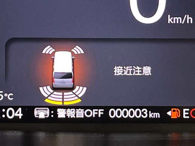 【クリアランスソナー】バンパーに付いたセンサーが障害物を検知!一定の距離に近づくとアラートで教えてくれます♪狭い駐車スペースや車庫入れ時も安心ですね☆