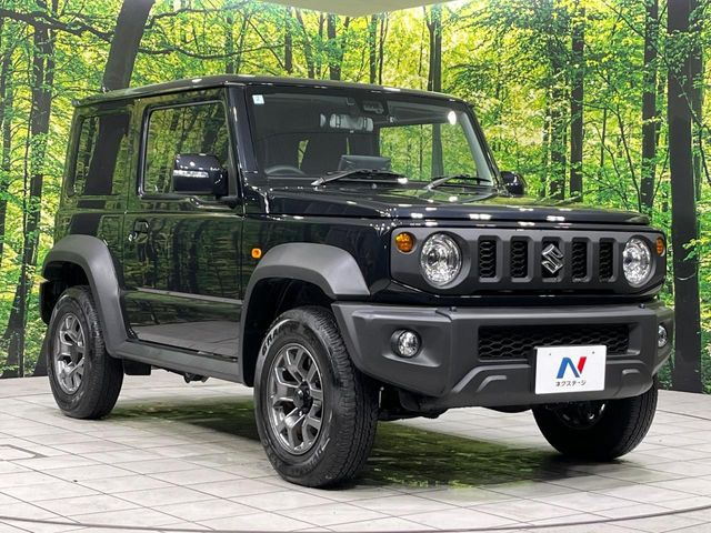 高透明度のガラス皮膜で撥水はもちろん、上質なツヤ・光沢を実現。紫外線や酸性雨から大切な愛車を保護し、色あせ・劣化を防止。「弾スプラッシュコート」、「弾プリミッサコート」からお選びいただけます。