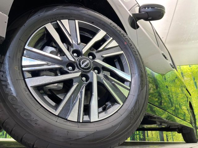 �y����16�C���`�A���~�z�C�[���z�O�ςɃ}�b�`���������A���~�z�C�[���𑕒����Ă���܂��B�e��ЊO�A���~�z�C�[����A�X�^�b�h���X�^�C�����戵�����Ă���܂��B���񂲑��k����������