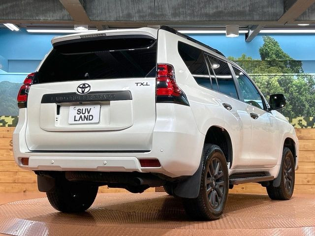 ☆全国のネクステージからお取り寄せが可能※!遠方の店舗に展示してあるクルマが気になる場合も、最寄りの店舗でご覧いただくことが可能です!是非私たちに要望をお聞かせください!※別途費用