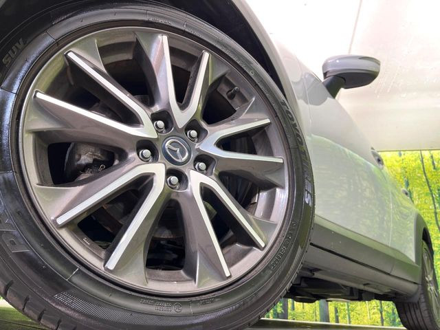 �y����18�C���`�A���~�z�C�[���z�O�ςɃ}�b�`���������A���~�z�C�[���𑕒����Ă���܂��B�e��ЊO�A���~�z�C�[����A�X�^�b�h���X�^�C�����戵�����Ă���܂��B���񂲑��k����������