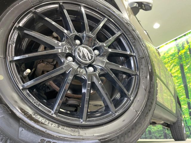 �y16�C���`�A���~�z�C�[���z�O�ςɃ}�b�`�����A���~�z�C�[���𑕒����Ă���܂��B�e��A���~�z�C�[����A�X�^�b�h���X�^�C�����戵�����Ă���܂��B���񂲑��k����������