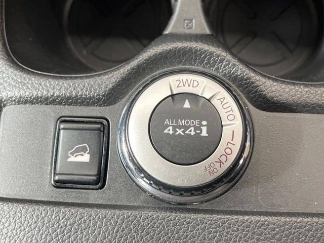 �y�I�[�����[�h4&times;4-i�z�����E�o���\����������4WD�B�^�t�ȘH�ʂ��v���̂܂܂ł��B