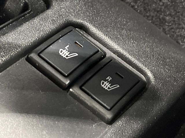 【シートヒーター】寒い日に重宝するシートヒーター!エアコンより早く温まってくれるので寒がりの人も安心ですね♪エアコンの温風は乾燥するから苦手、という方にもをおすすめです。