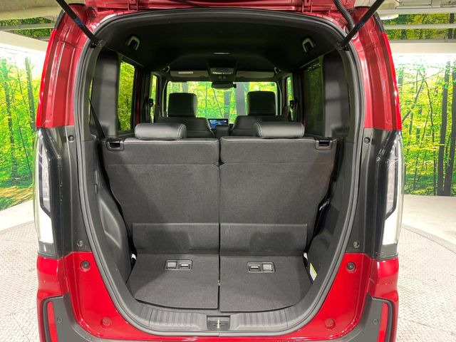 普段のお買い物や通勤、送迎等に十分な荷室スペースを確保しております。セカンドシートを倒すと、大きな荷物の積載も可能です♪