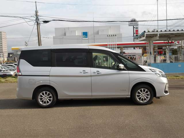 セレナ2.0 XV 4WD