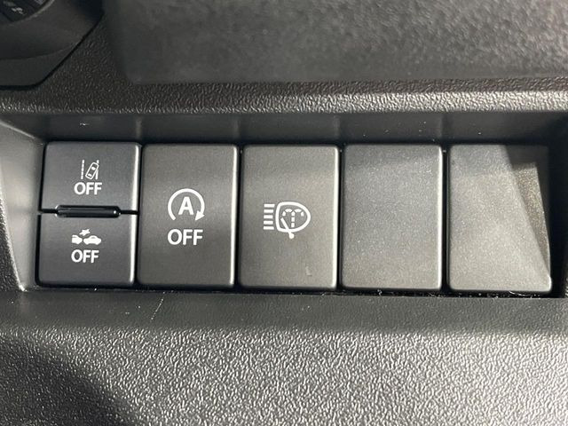 【スズキ セーフティサポート】走行中に前方の車両等を認識し、衝突しそうな時は警報とブレーキで衝突回避と被害軽減をアシスト。より安全にドライブをお楽しみいただけます。