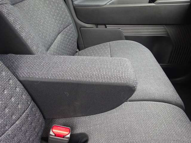 シート周りも工夫され運転手が使い易いようにデザインされています。