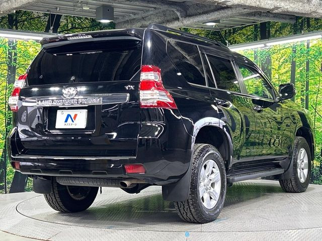 ☆全国のネクステージからお取り寄せが可能※!遠方の店舗に展示してあるクルマが気になる場合も、最寄りの店舗でご覧いただくことが可能です!是非私たちに要望をお聞かせください!※別途費用