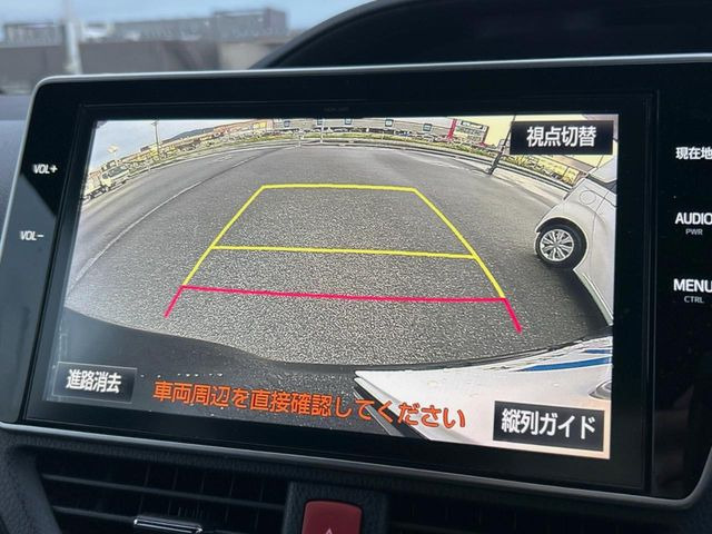 【バックカメラ】駐車時に後方がリアルタイム映像で確認できます。大型商業施設や立体駐車場での駐車時や、夜間のバック時に大活躍!運転スキルに関わらず、今や必須となった装備のひとつです!