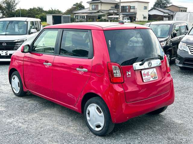 ���X�ł͌y�����Ԃ��畁�ʎԂ܂ŕ��L���I�[�����[�J�[�̎Ԏ�E�F�E�O���[�h��L�x�ɑ����Ă���܂��B