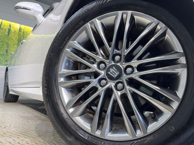 �y����17�C���`�A���~�z�C�[���z�O�ςɃ}�b�`���������A���~�z�C�[���𑕒����Ă���܂��B�e��ЊO�A���~�z�C�[����A�X�^�b�h���X�^�C�����戵�����Ă���܂��B���񂲑��k����������