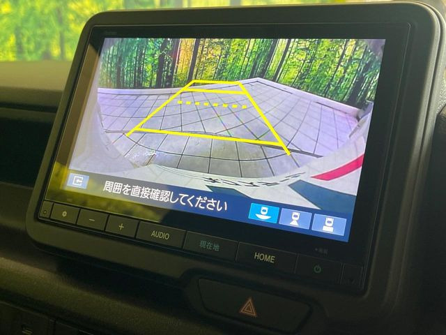 【バックカメラ】駐車時に後方がリアルタイム映像で確認できます。大型商業施設や立体駐車場での駐車時や、夜間のバック時に大活躍!運転スキルに関わらず、今や必須となった装備のひとつです!