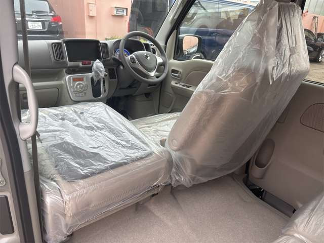 助手席シート前に倒せます