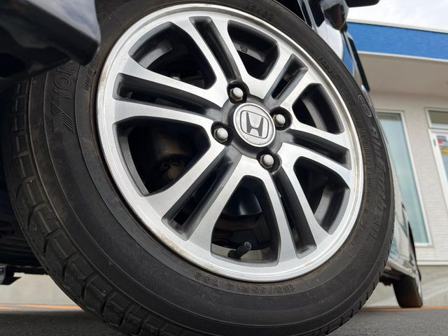 �y����14�C���`�A���~�z�C�[���z�O�ςɃ}�b�`���������A���~�z�C�[���𑕒����Ă���܂��B�e��ЊO�A���~�z�C�[����A�X�^�b�h���X�^�C�����戵�����Ă���܂��B���񂲑��k����������