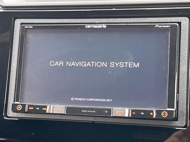 【パイオニア製ナビ】使いやすいナビで目的地までしっかり案内してくれます。各種オーディオ再生機能も充実しており、お車の運転がさらに楽しくなります!!